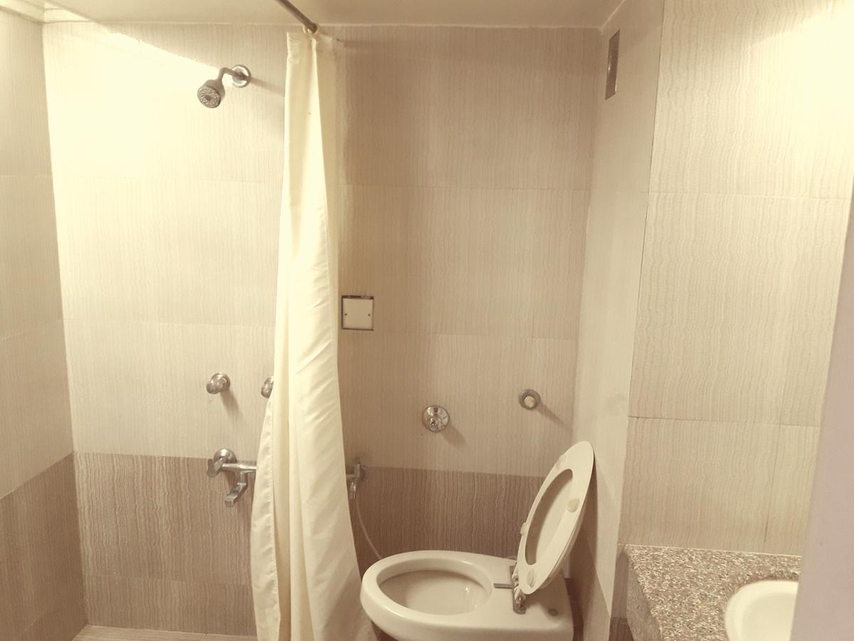 Hotel Bluehill 巴夫那加尔 外观 照片